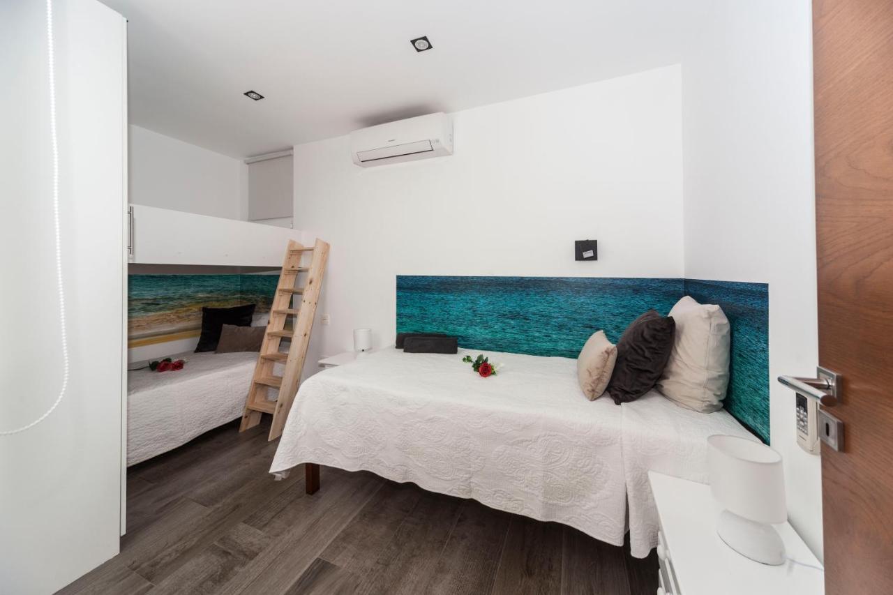 Apartamentos Temisa Puerto del Carmen  Buitenkant foto
